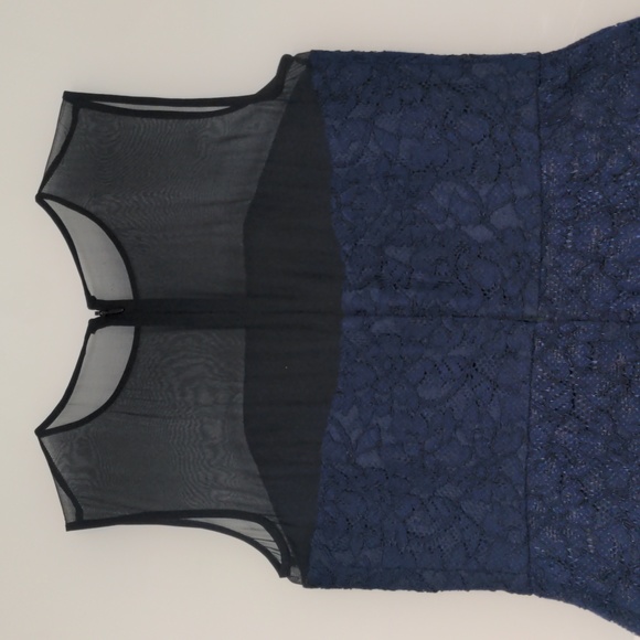 diane von furstenberg - Navy lace dress - Picture 3 of 4
